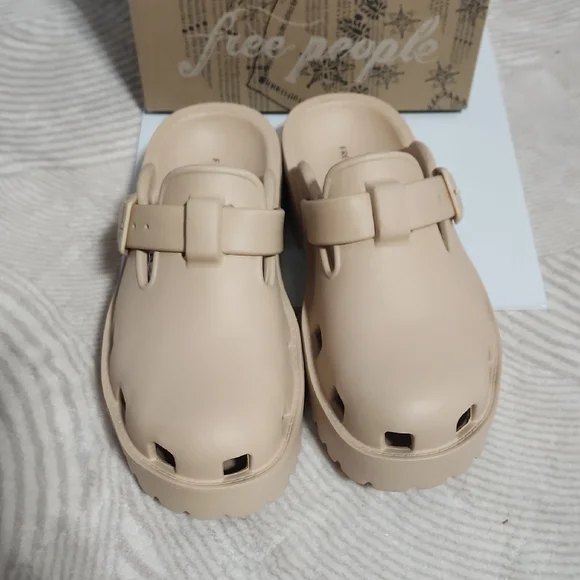 Free People Karlie Buckle Clog - Picture 5 of 9